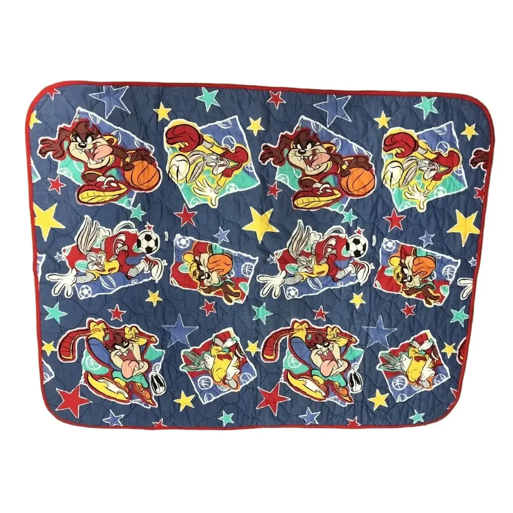 Vintage 1997 Looney Tunes Sports Tweety Bugs Bunny Taz Quilted Blanket 42” X 54”